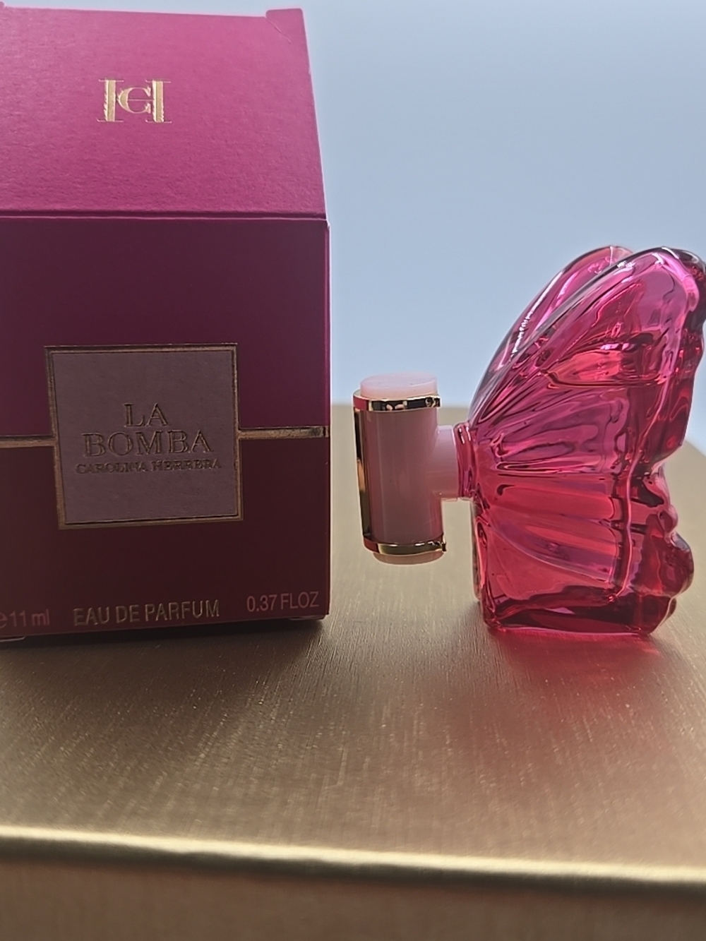 Carolina Herrera La Bomba Mini Perfume Box - Magenta and Gold